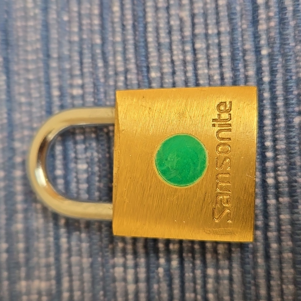 SAMSONITE Mini Padlocks with Keys - Picture 2 of 6